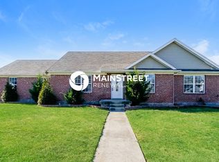 375 Clover Cove Dr, Shepherdsville, KY 40165