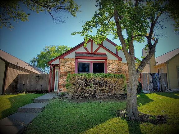 2nd image of 254 Teakwood Ln