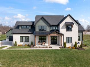 16230 Remington Dr, Fishers, IN 46037
