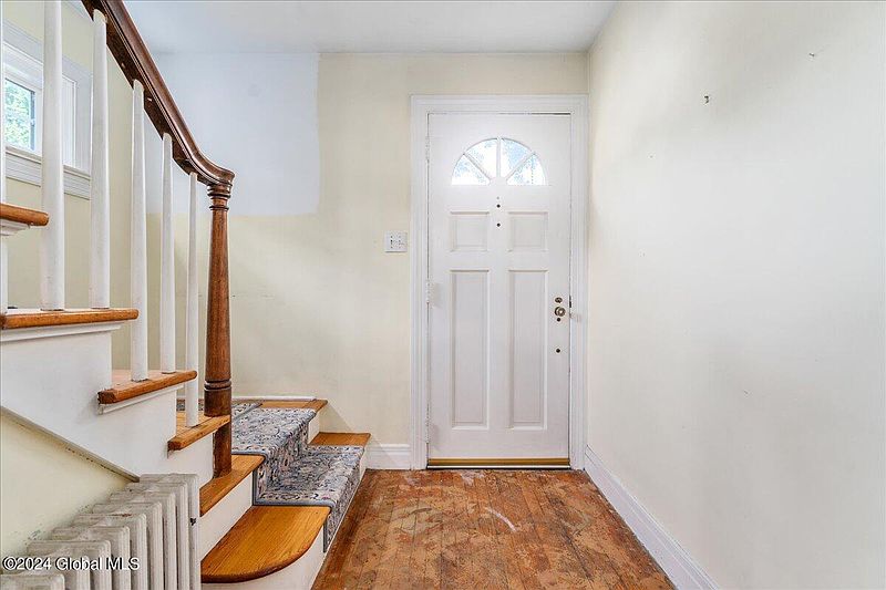 3rd image of 42 Waterman Avenue