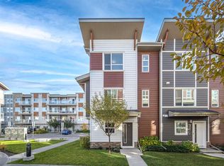 209 SW Harvest Hills Cmn NE, Calgary, AB T3K 2M7