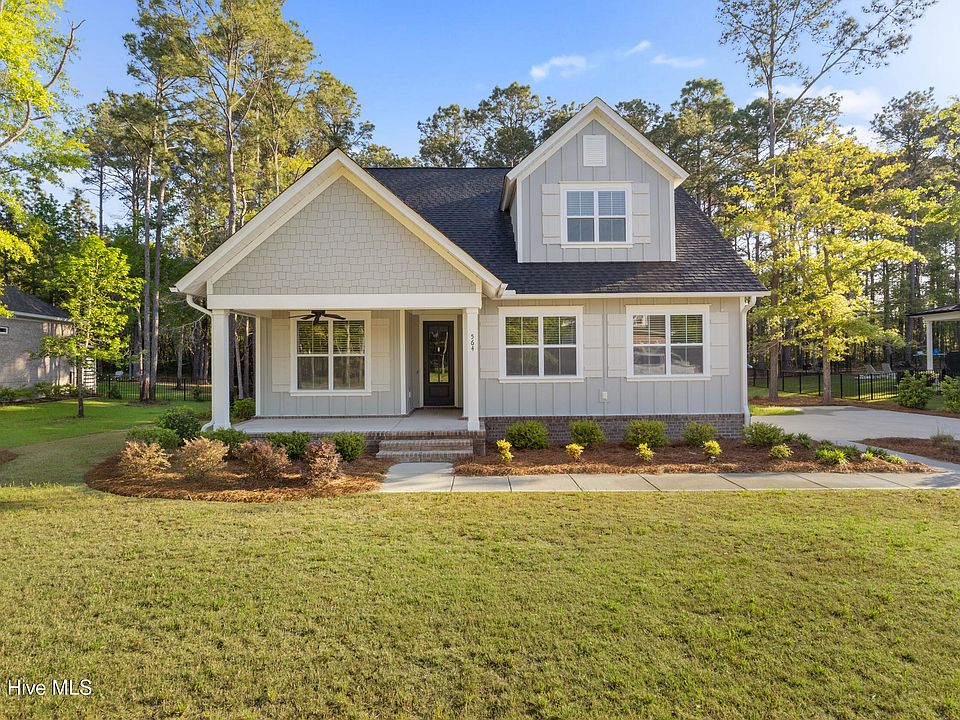 1st image of 564 Hearthside Drive SE