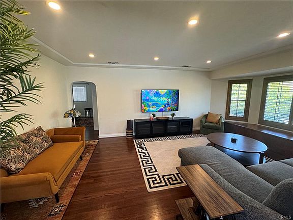 2nd image of 12913 Whitewood Ave