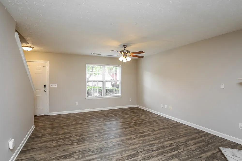 4 bed, 2.5 bath, 1537 sqft, $2,230 — Photo 4