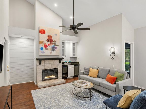 2nd image of 3809 Spicewood Springs Rd APT 137