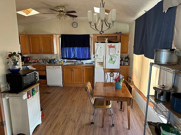 4th image of 2795 Elizabeth St #39