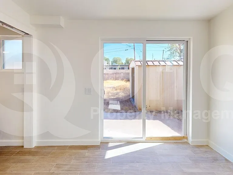 1410 N Desmond Ave — Photo 10