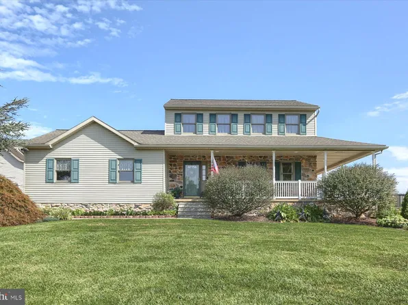 226 Ammon Rd, Elverson, PA 19520