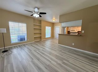 2626 Holly Hall St APT 1211, Houston, TX 77054