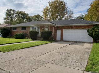 24721 Hill Ave, Warren, MI 48091