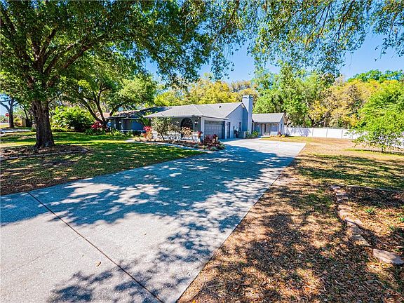 4th image of 1510 Sherwood Lakes Blvd