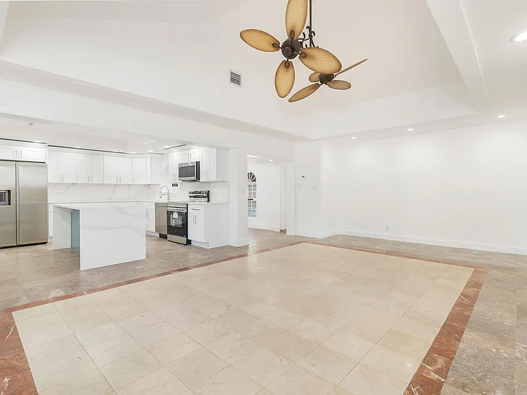 3517 N Flagler Dr — Photo 23