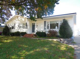 2110 W 38th Pl, Davenport, IA 52806