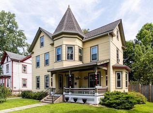 16 Alexander St, Framingham, MA 01702