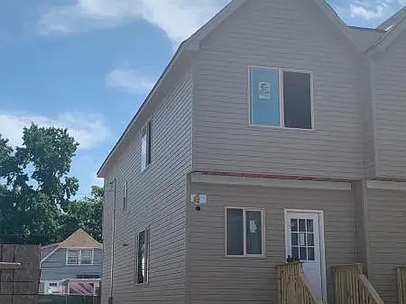 4th image of 305 Netherland Ave #2