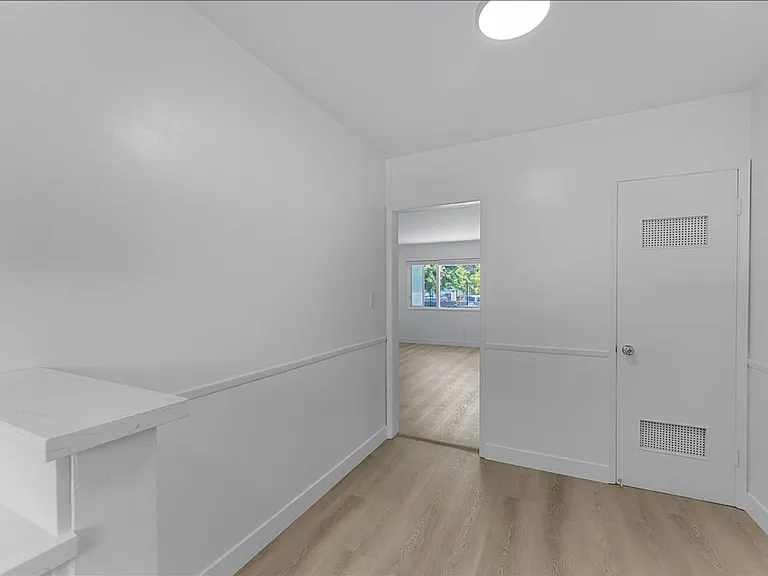 6060 Cadillac Ave #3 — Photo 7