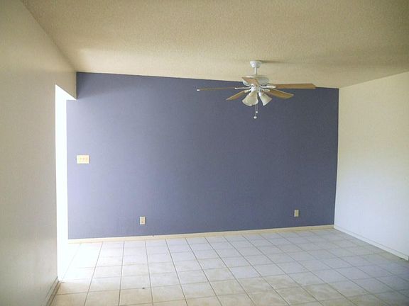 2nd image of 660 Vista De Loma
