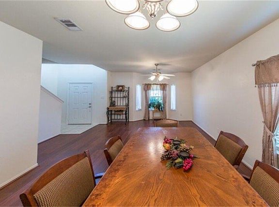 3rd image of 105 Golden Sunset Ct