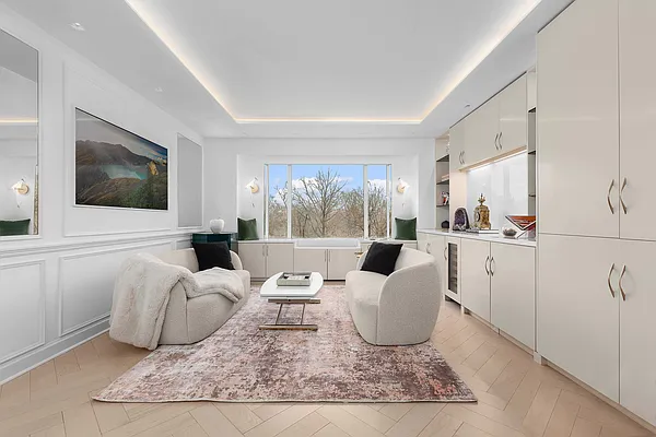 Rented by Compass | media 13