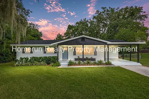 1846 SE Lake Weir Ave Photo 1