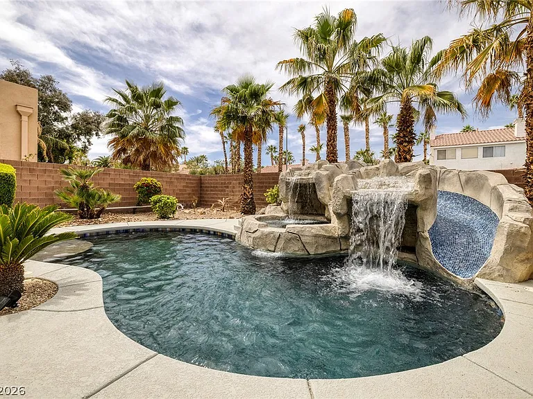 5651 Deer Creek Falls Ct — Photo 20
