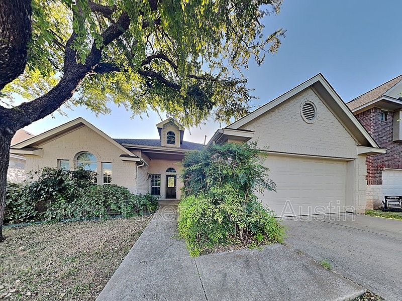 1st image of 9720 Castle Pines Dr