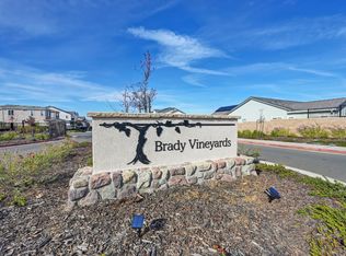 1911 Petite Syrah Ln, Roseville, CA 95747