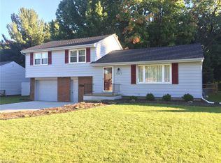 897 Edenridge Dr, Youngstown, OH 44512