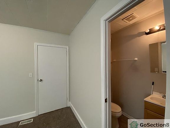 5th image of 323 S King St