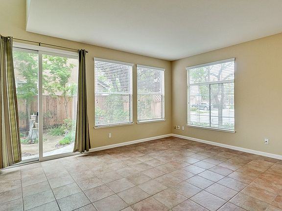 5th image of 313 Chetwood Dr