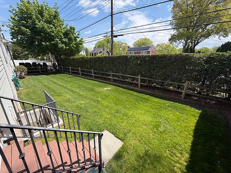 114 Oak St #114 — Photo 25