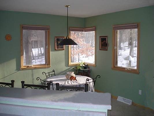 Kitchen Dining Area
