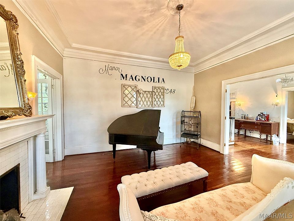 19th image of 801 Washington St