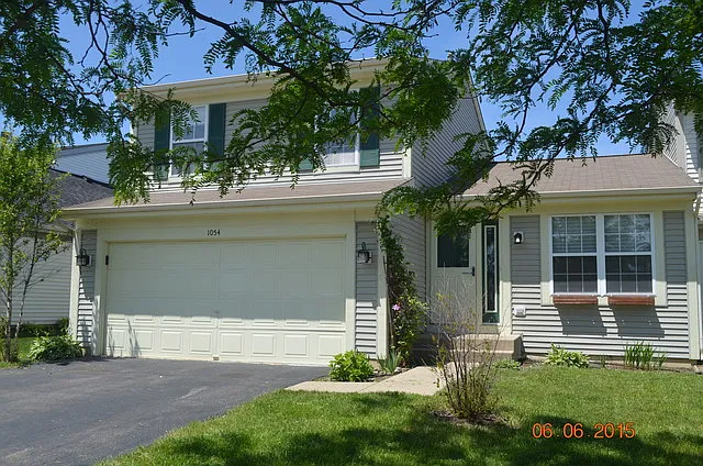 1054 Fox Chase Dr photo 1