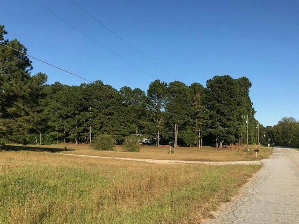 2nd image of 60 Anglin Rd