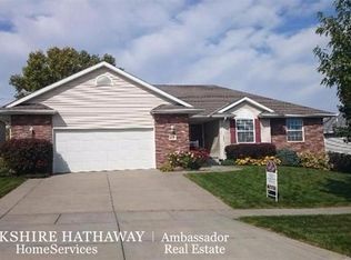 7936 Yellow Knife Dr, Lincoln, NE 68505