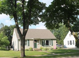 1260 7th St, Green Bay, WI 54304