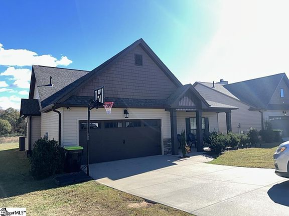 2nd image of 535 Woodcock Rd