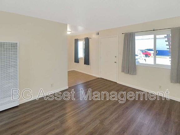 3rd image of 1333 Market Ave APT 1