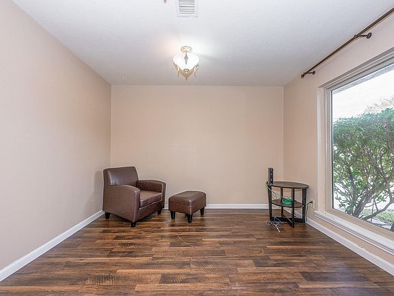 4th image of 11323 Sagehill Dr