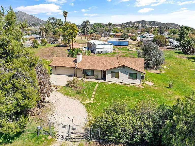 21825 Canyon Dr — Photo 20