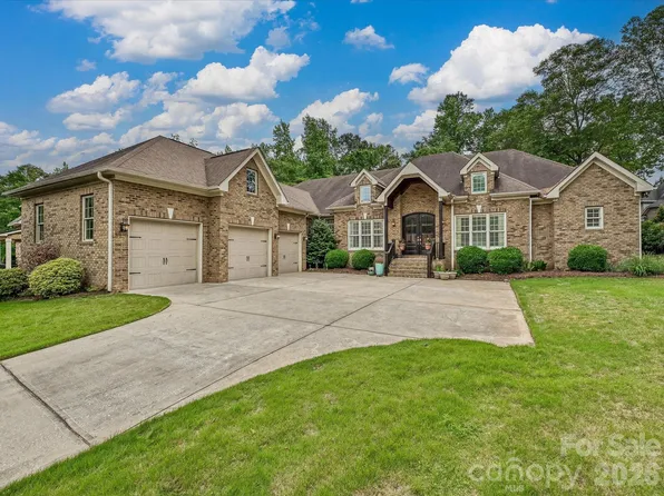 124 Cottage Creek Ct, York, SC 29745