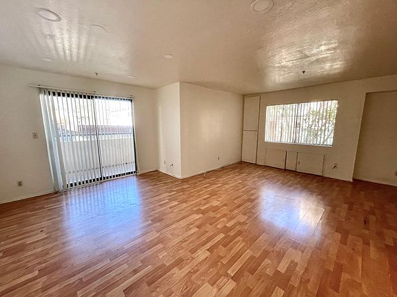 3rd image of 620 N Louise St APT 206