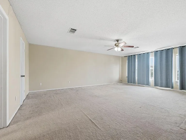 1109 Bradbury Ln — Photo 29
