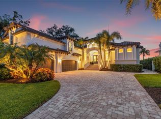 1210 Monterey Blvd NE, Saint Petersburg, FL 33704