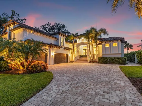 1210 Monterey Blvd NE, Saint Petersburg, FL 33704