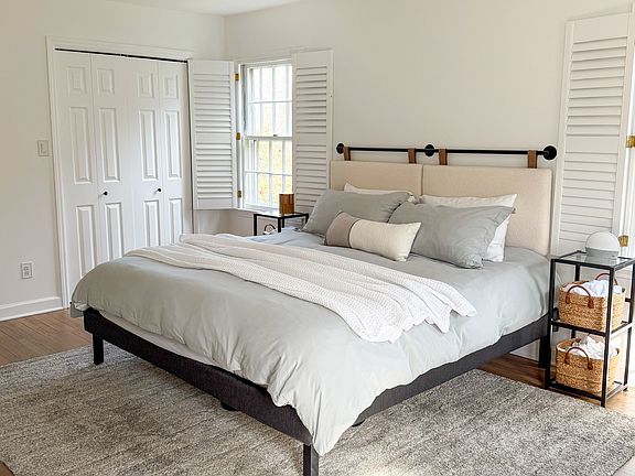 3rd image of 3908 Saint Marks Rd