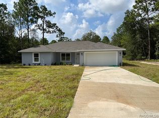 878 W Wycliffe Ln, Citrus Springs, FL 34434