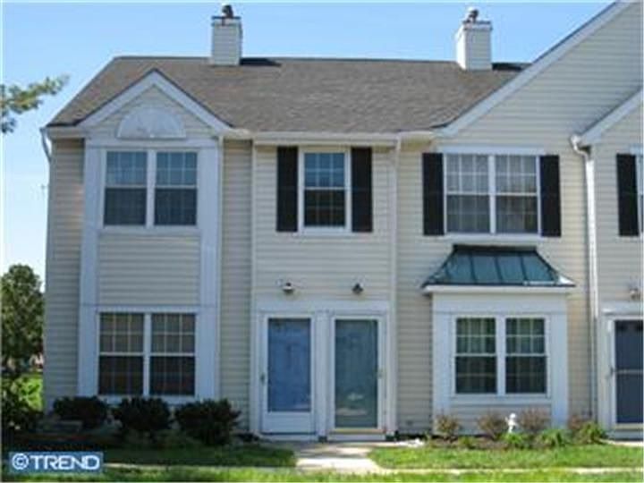 1st image of 802 Lindsley Ct