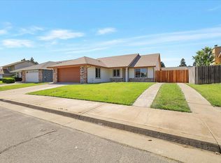1924 Pebble Beach Dr, Yuba City, CA 95993